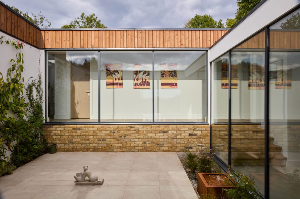 The-Walled-Garden3136