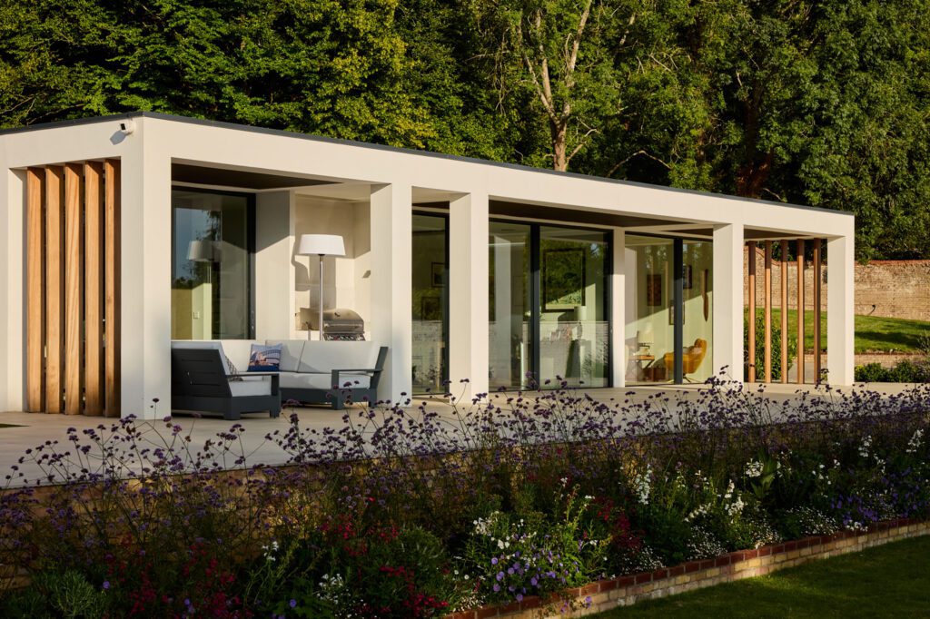 The-Walled-Garden3223